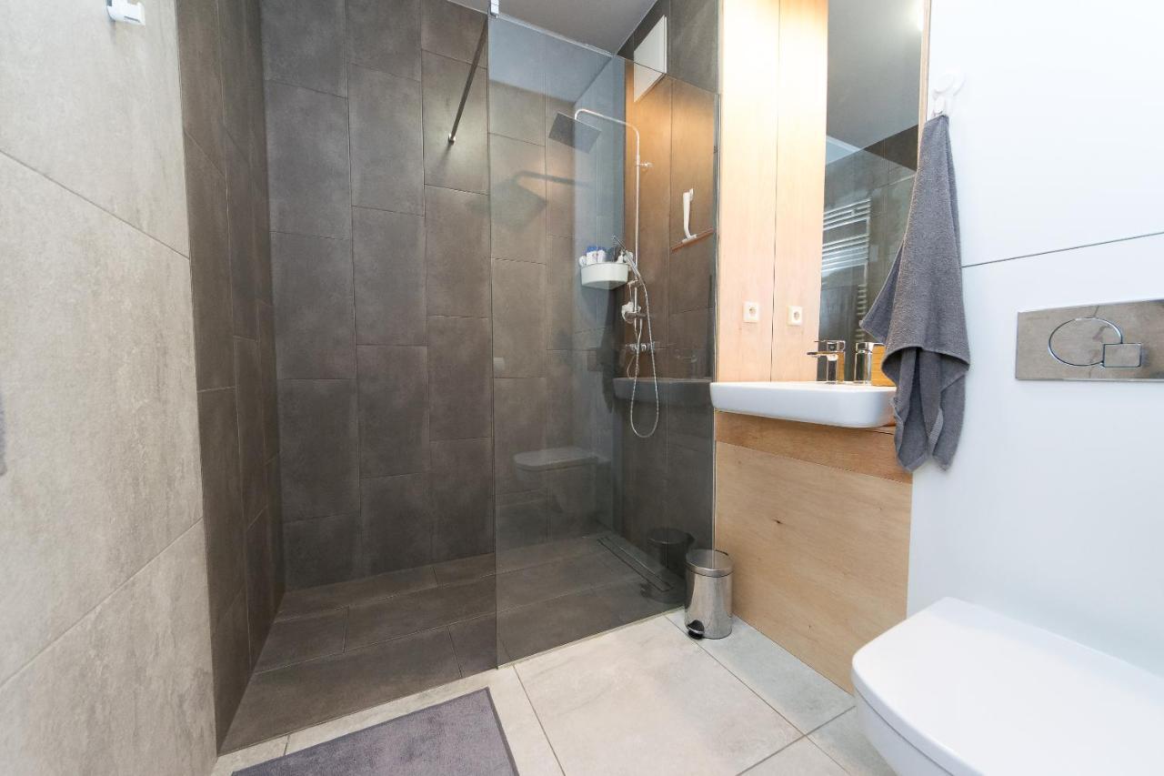 Main Trainstation One Bedroom Ac P4You Pl Cracovie Extérieur photo